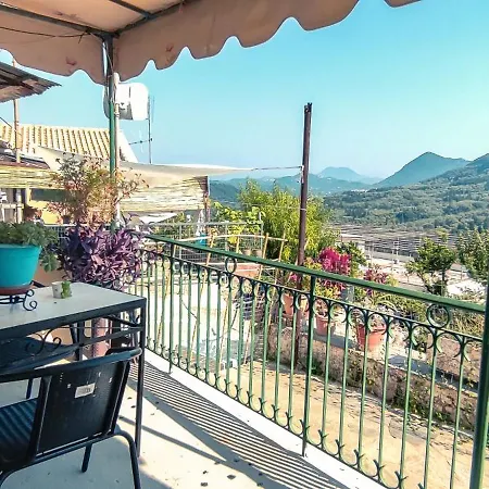 Holiday home Nanas Mountain View House *