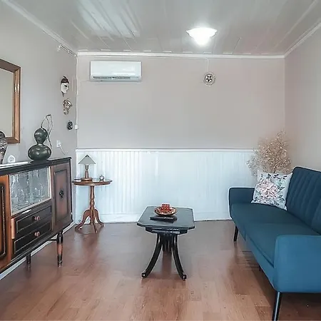 Ferienhaus Nana House 1 *