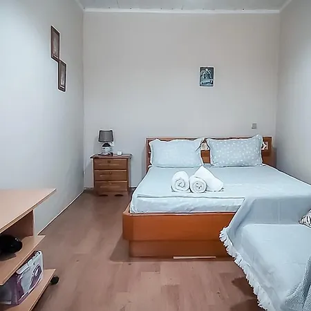 Nana House 1