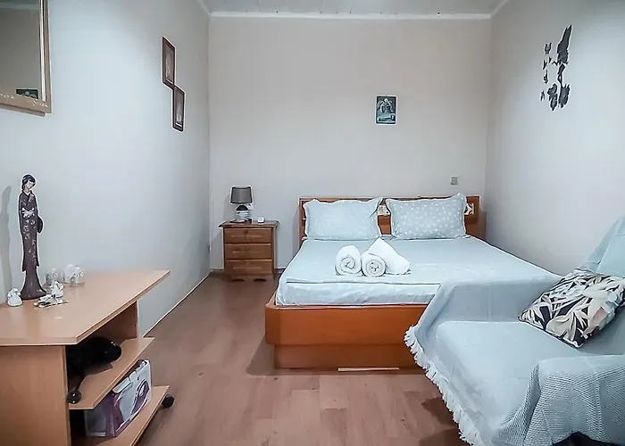 Nana House 1